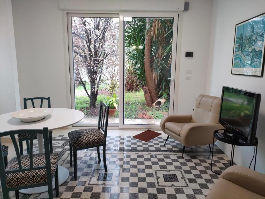 Giardino A Mare Apartment Bari Exterior foto